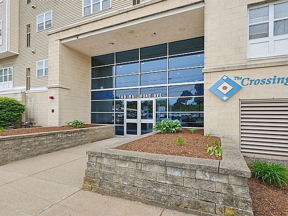 2nd image of 140 Railroad Ave APT B111