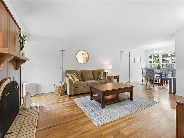 5330 SW Mayfair Ct — Photo 11