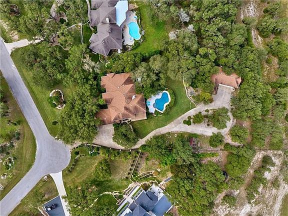 3rd image of 382 Island Oaks Ln