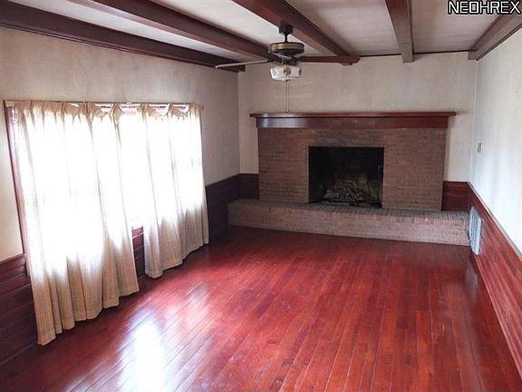 3rd image of 8131 Ravenna Ave