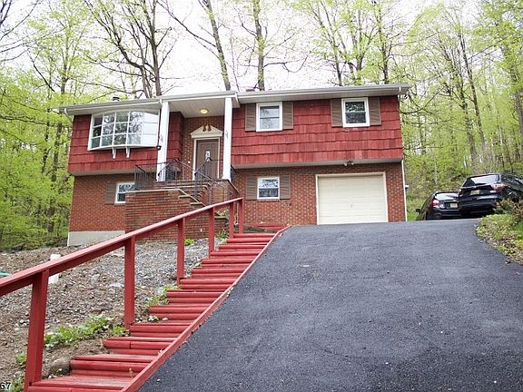 3rd image of 544 Terrace Dr