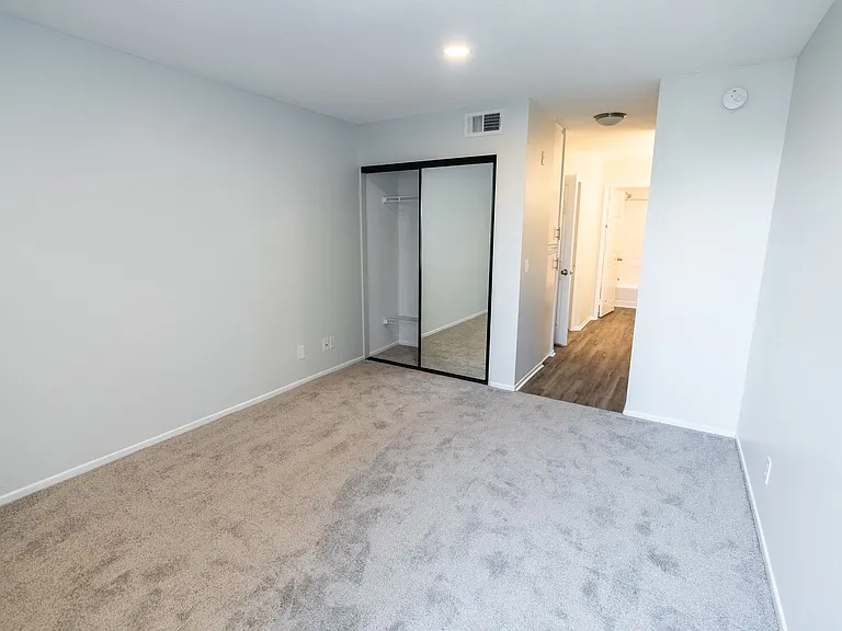 5235 Kester Ave — Photo 82