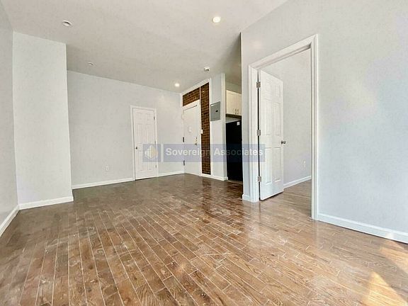 4th image of 518 W 204th St #10