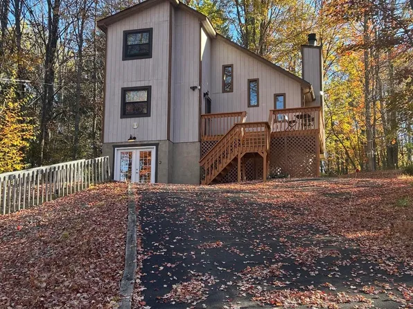 44 S Northgate Ct, Lake Ariel, PA 18436