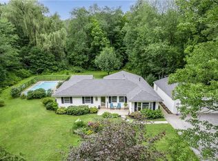 190 Shenandoah Rd, Hopewell Junction, NY 12533