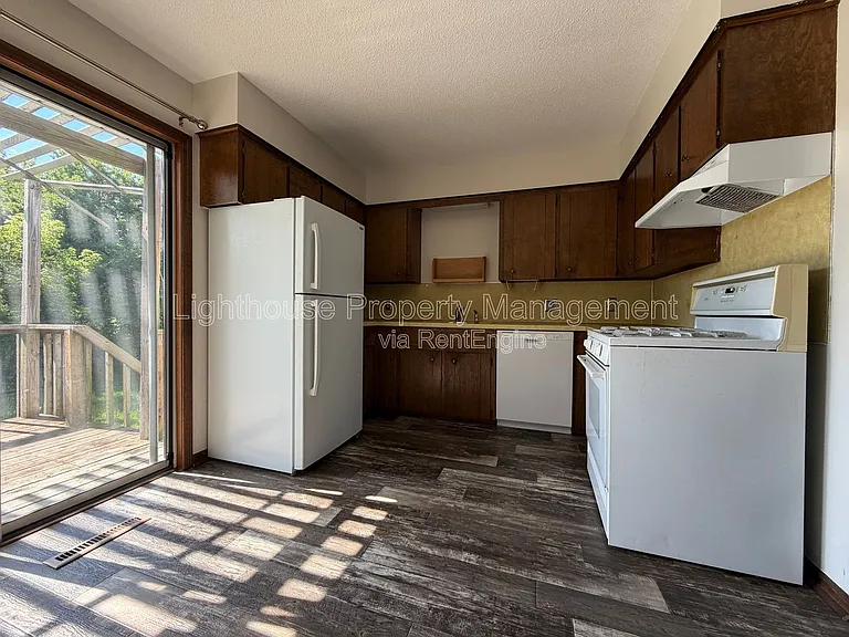 2665 Nolan Ave NW — Photo 4