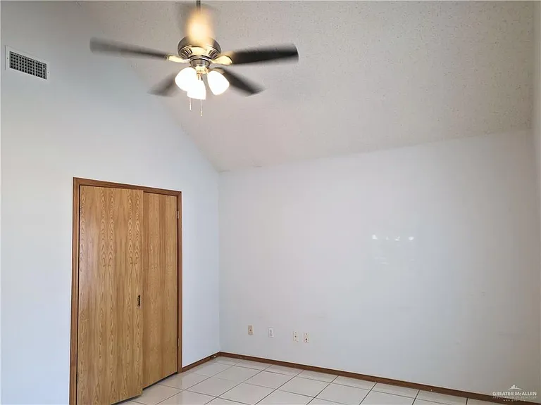 1216 W Heron Ave — Photo 18