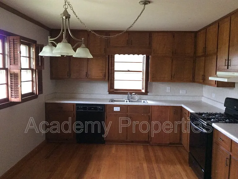 209 Decatur Rd — Photo 6