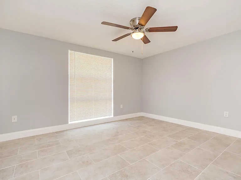 9016 Hunt Club Ln — Photo 28
