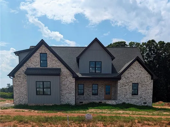 8508 Peony Dr, Stokesdale, NC 27357