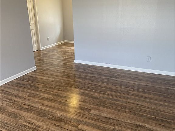 2nd image of 5366 NW Columbia Ave