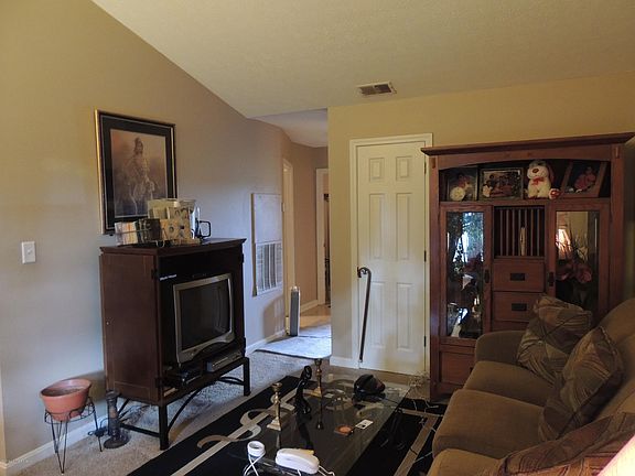 2nd image of 3209 Kemmons Dr