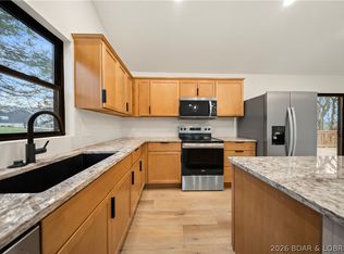 1060 Park Ln, Osage Beach, MO 65065