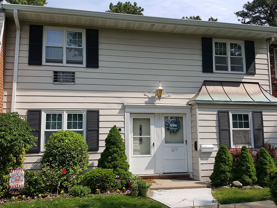 1st image of 11 Glen Hollow Dr #D31