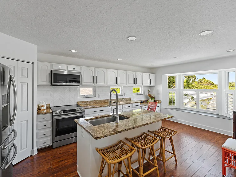 3463 Canal Ct — Photo 19