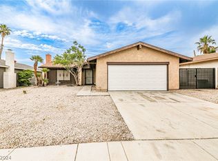 6591 Boxwood Ln, Spring Valley, NV 89103