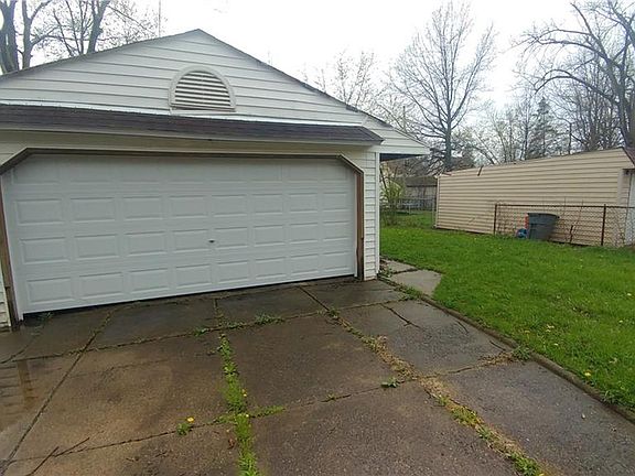 5th image of 13002 S Parkway Dr