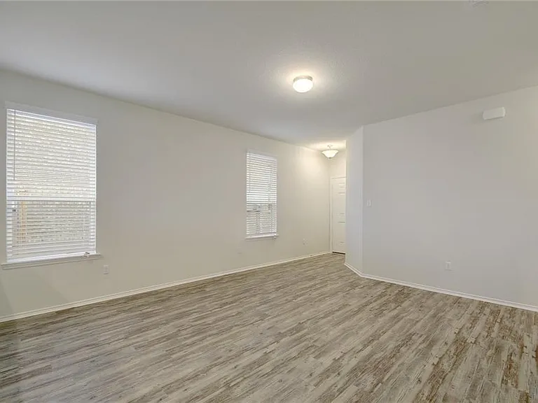 434 Eves Necklace Dr — Photo 6