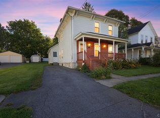 12 Mattie St, Auburn, NY 13021