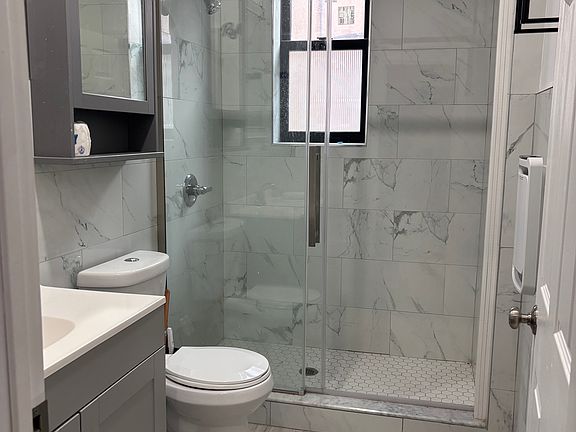 2nd image of 220 E 95th St APT 2