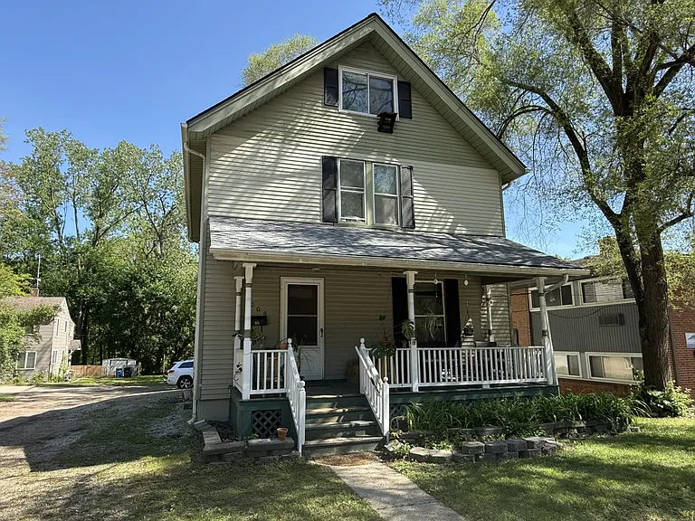 1008 W Huron St — Photo 2