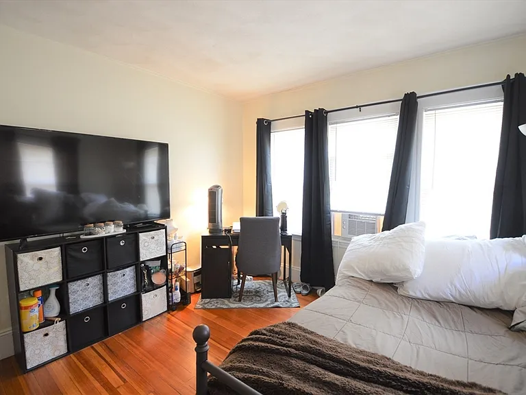 20 Hunnewell Ave #1 — Photo 3