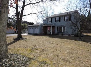 20 Bunker Hill Dr, Old Bridge, NJ