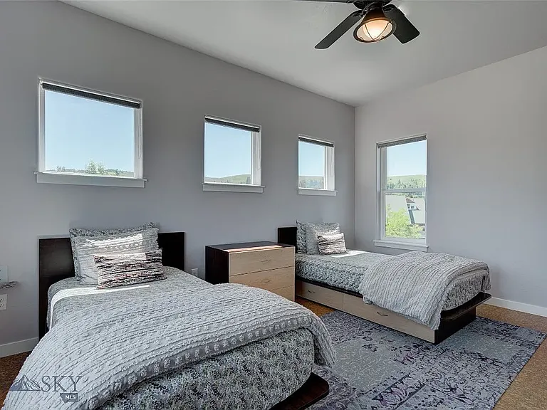 1596 Maiden Spirit St — Photo 17