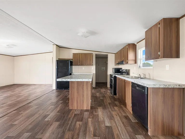 360 Shady Oaks #B — Photo 13