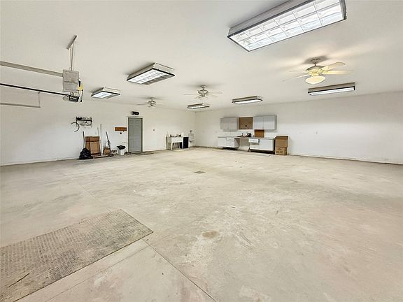2nd image of 15368 Newbold St
