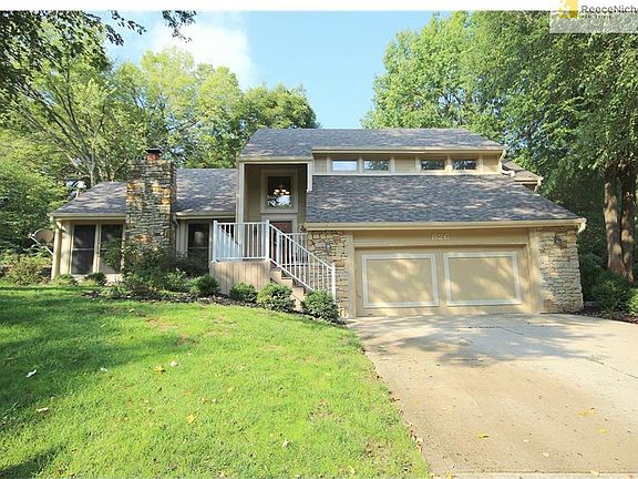 2nd image of 826 Blueberry Ln