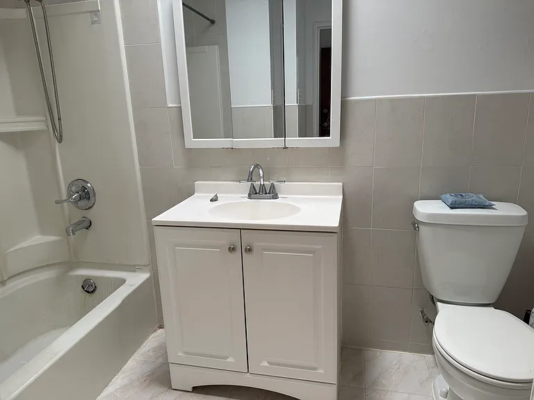 13533 Coolidge Ave #3 — Photo 9