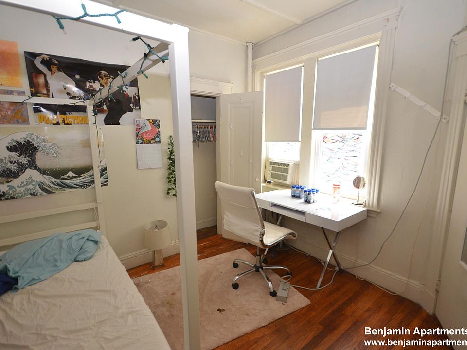 2nd image of 1185 Boylston St APT 2W