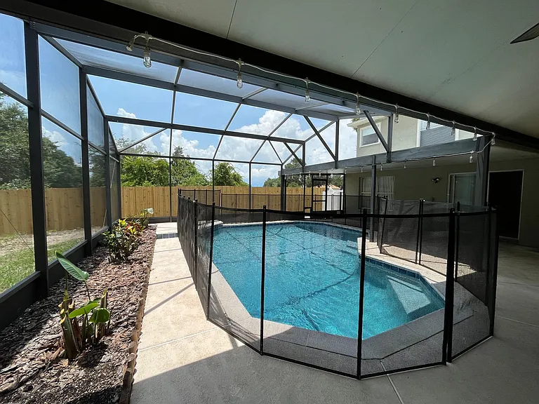 820 Stonechapel Ct — Photo 13