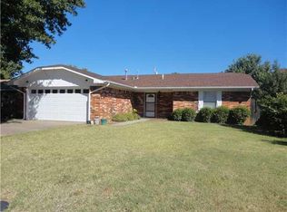 3216 Arizona Ave, Chickasha, OK 73018