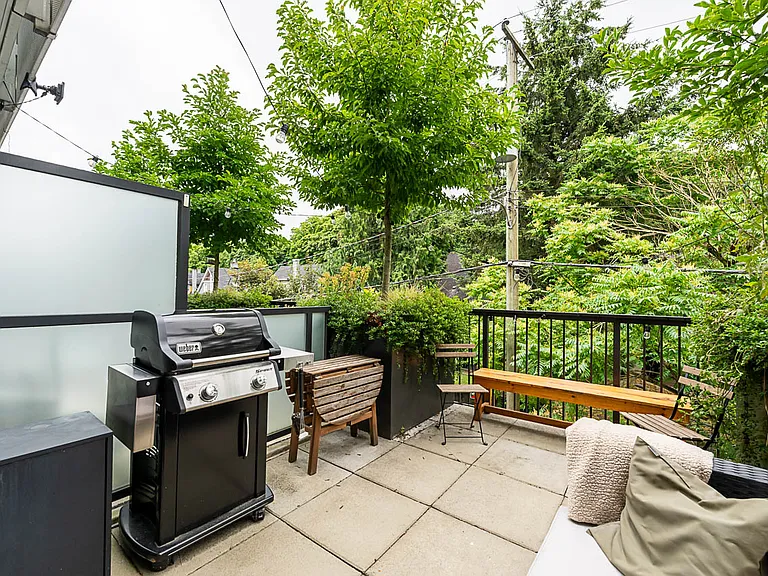 2520 Guelph St #215 — Photo 39