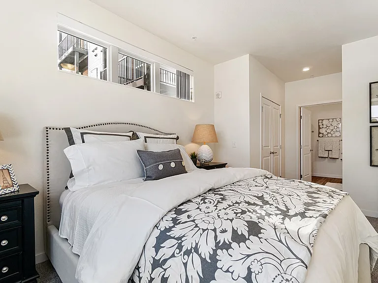 Harbor at Twin Lakes 55+ Apartments — Photo 40
