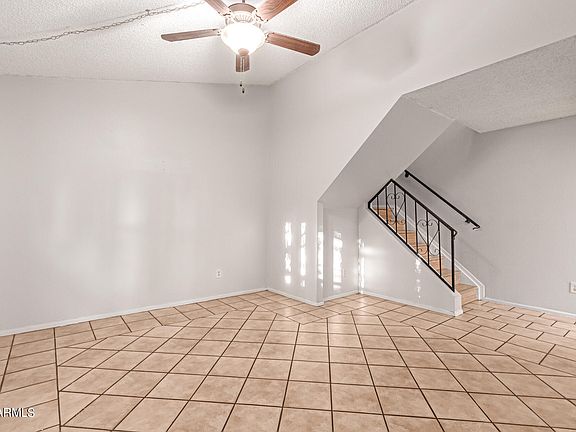 4th image of 2533 W HAZELWOOD Street #9