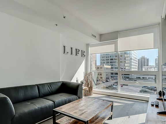 4th image of 199 Slater St #1304154