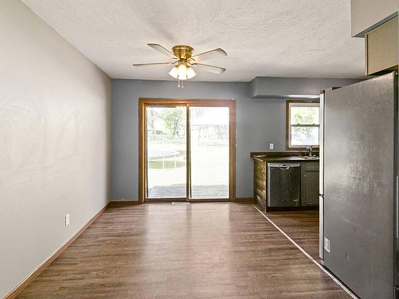 2nd image of 28730 Woodside Dr
