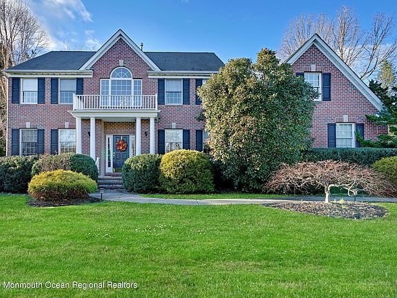 3rd image of 2056 Basswood Ct