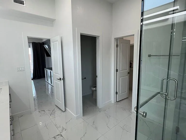 154 Oleander Dr — Photo 18