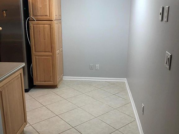 4th image of 12928 Silver Oak Dr
