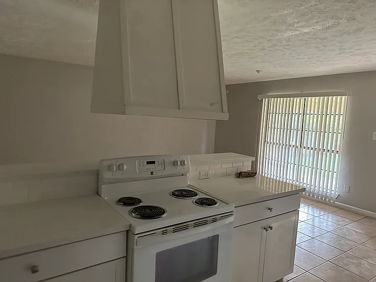 14419 Flair Dr — Photo 8