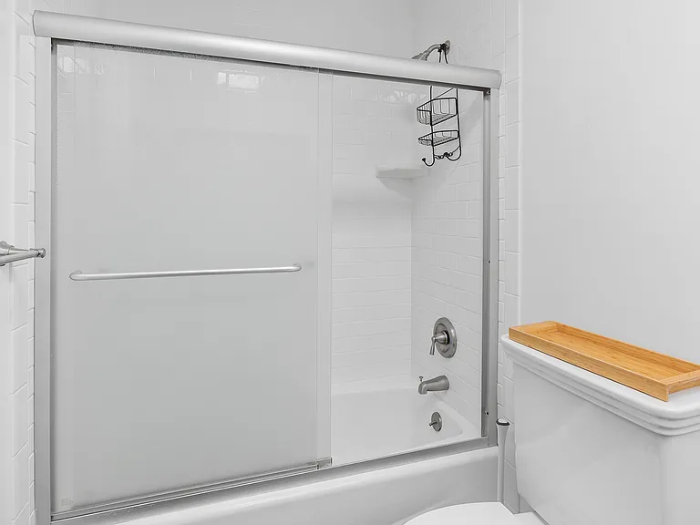 11836 Mayfield Ave #9 — Photo 10