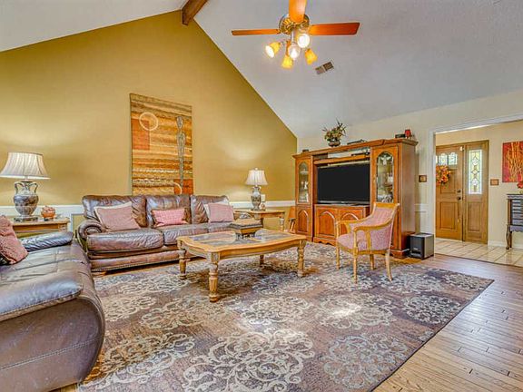 5th image of 2804 Morning Woods Dr
