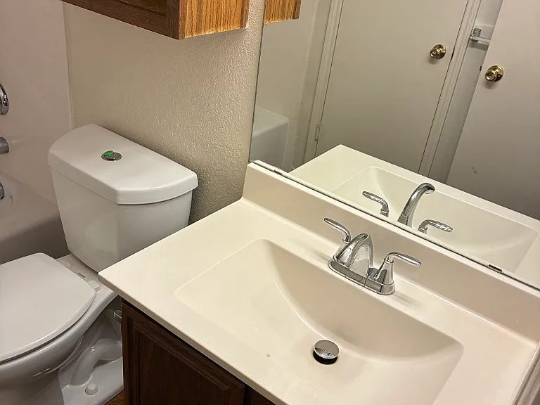 462 Whitley St — Photo 10