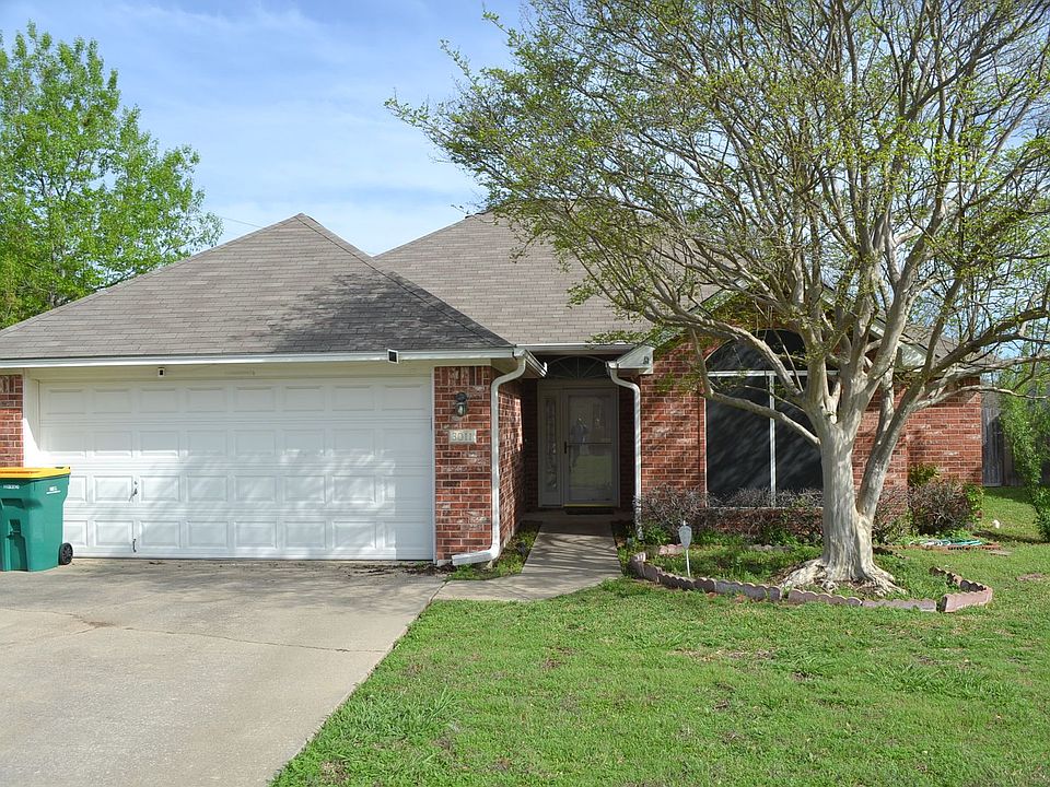 1st image of 3011 Oaklawn Dr