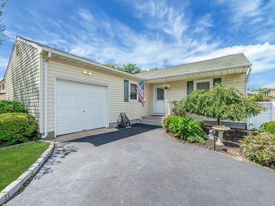 47 Orchard Street, Hauppauge, NY, 11788