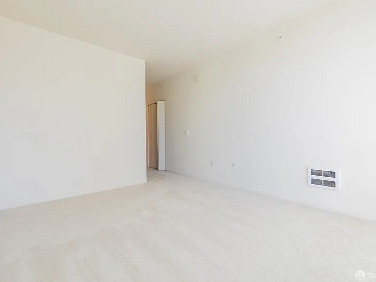 88 King St #606 — Photo 18
